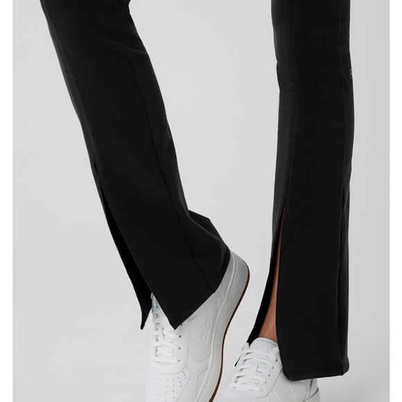 ALO 7/8 HIGH WAIST FLUTTER LEGGING - Picture 3 of 6